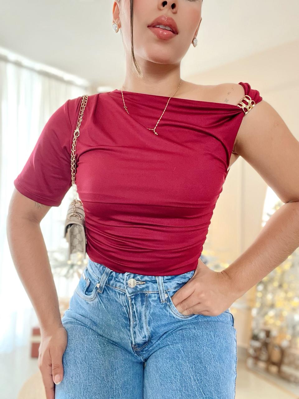 Body a una manga corta