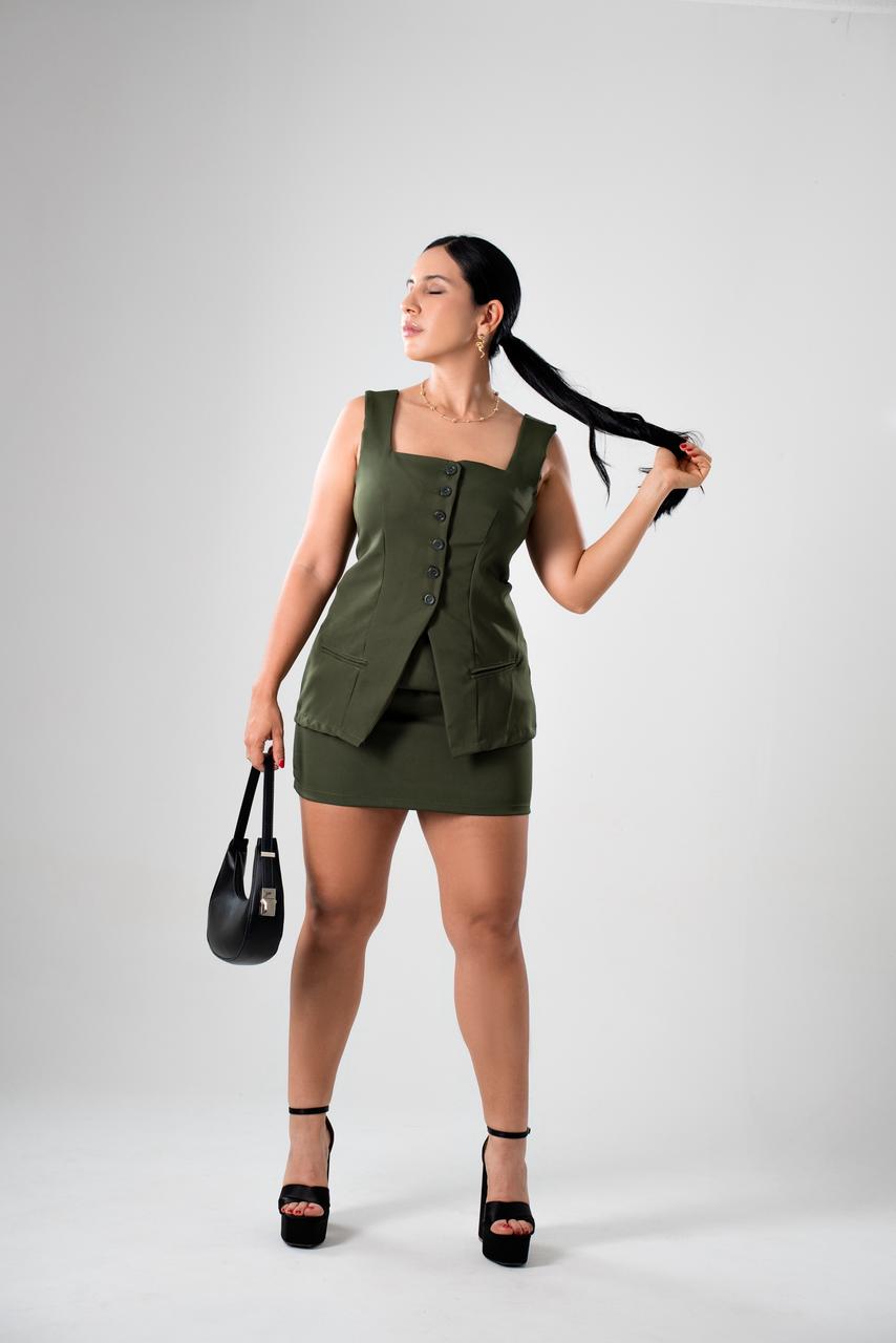 Set falda y blusa.