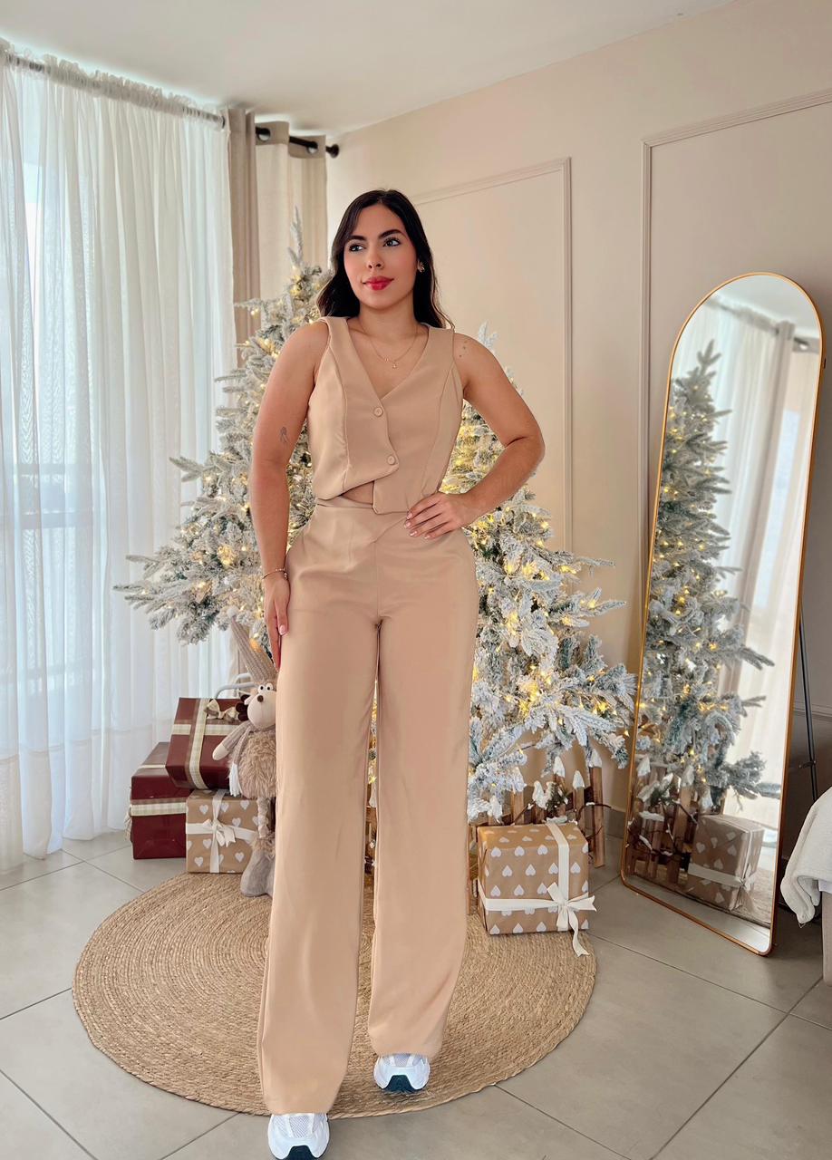 SET Pantalon y chaleco asimetrico.