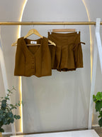 Set Falda Plisada y Blusa.